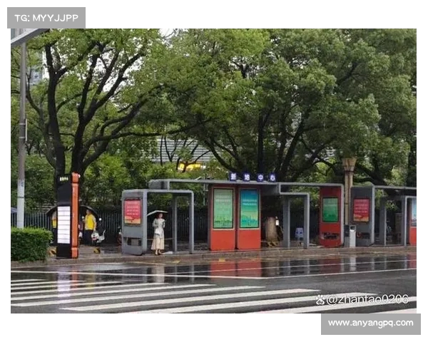 胡友平:苏州日本人学校校车引座员的无畏与悲剧——本有机会逃生却选择坚守岗位 胡友平:苏州日本人学校校车引座员的无畏与悲剧——本有机会逃生却选择坚守岗位